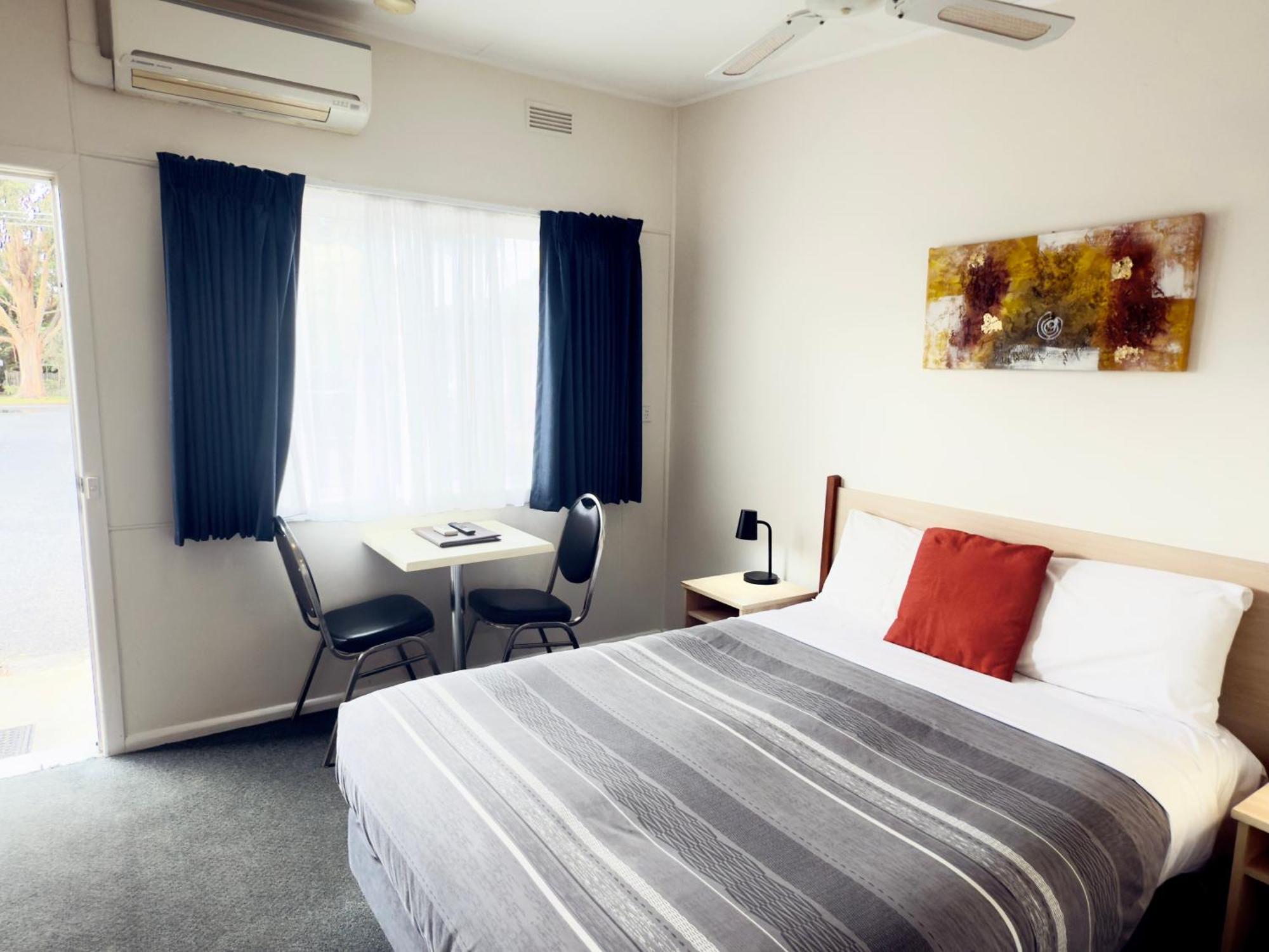 Beachcomber Motel & Apartments Apollo Bay Bagian luar foto