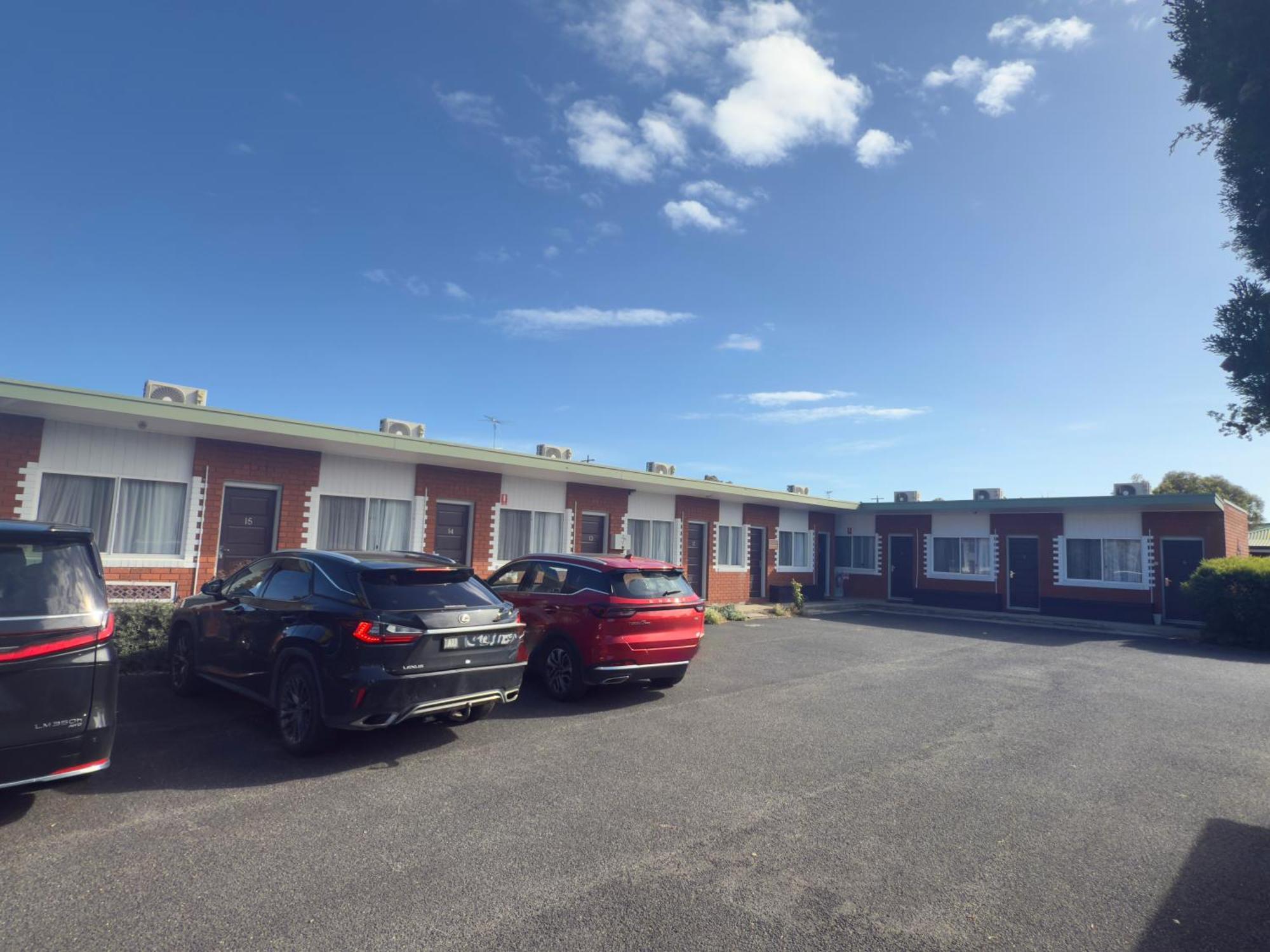 Beachcomber Motel & Apartments Apollo Bay Bagian luar foto