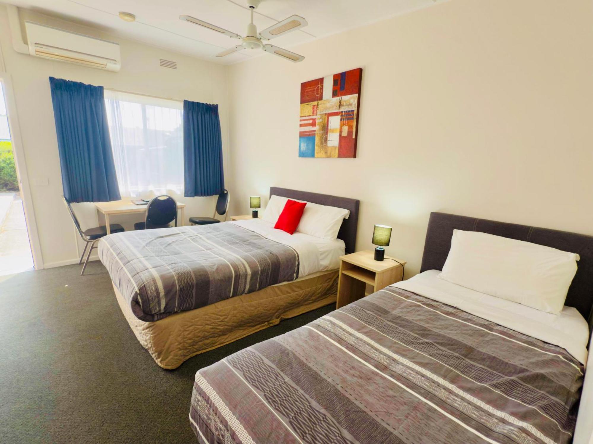 Beachcomber Motel & Apartments Apollo Bay Bagian luar foto