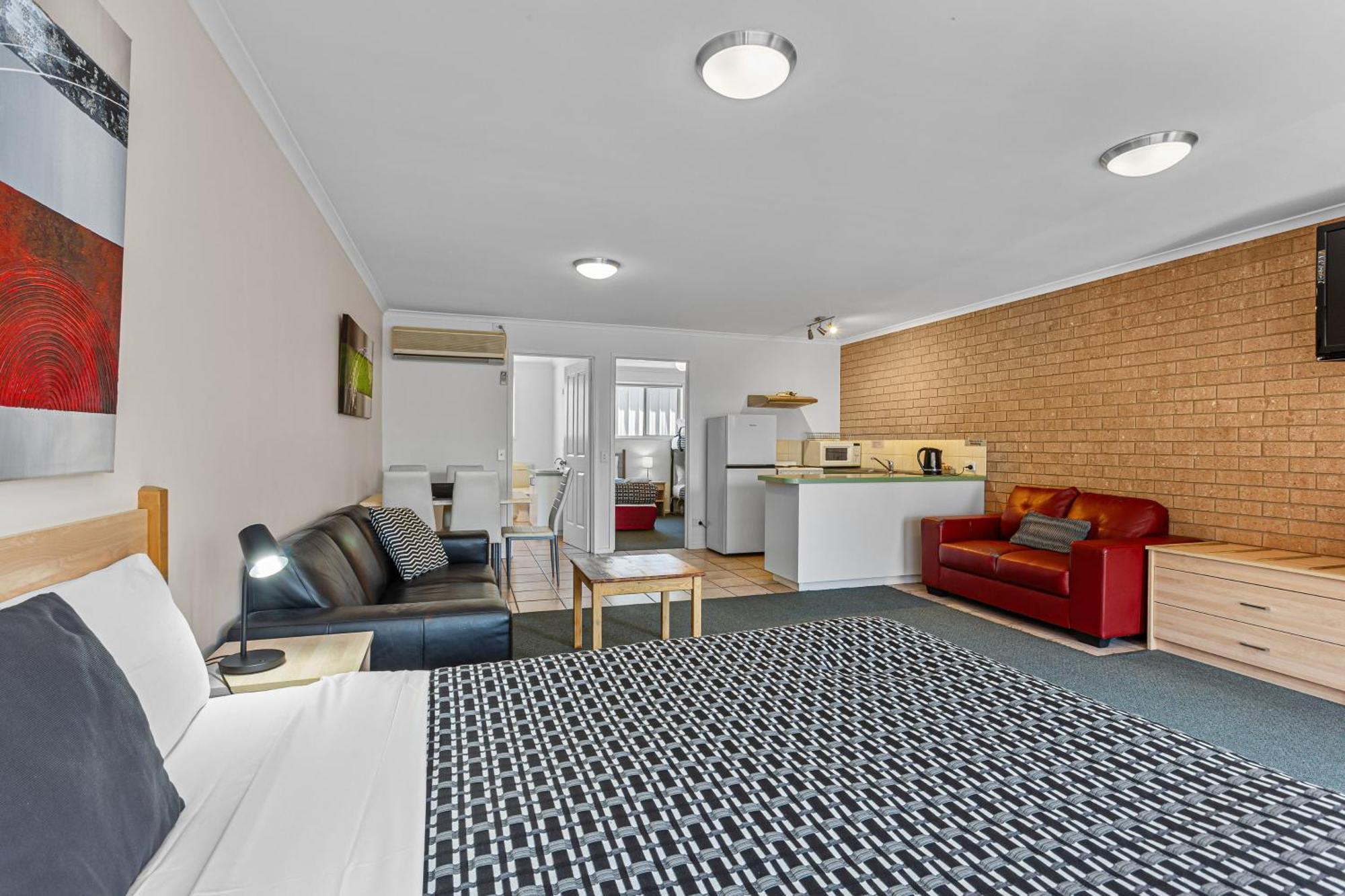Beachcomber Motel & Apartments Apollo Bay Bagian luar foto