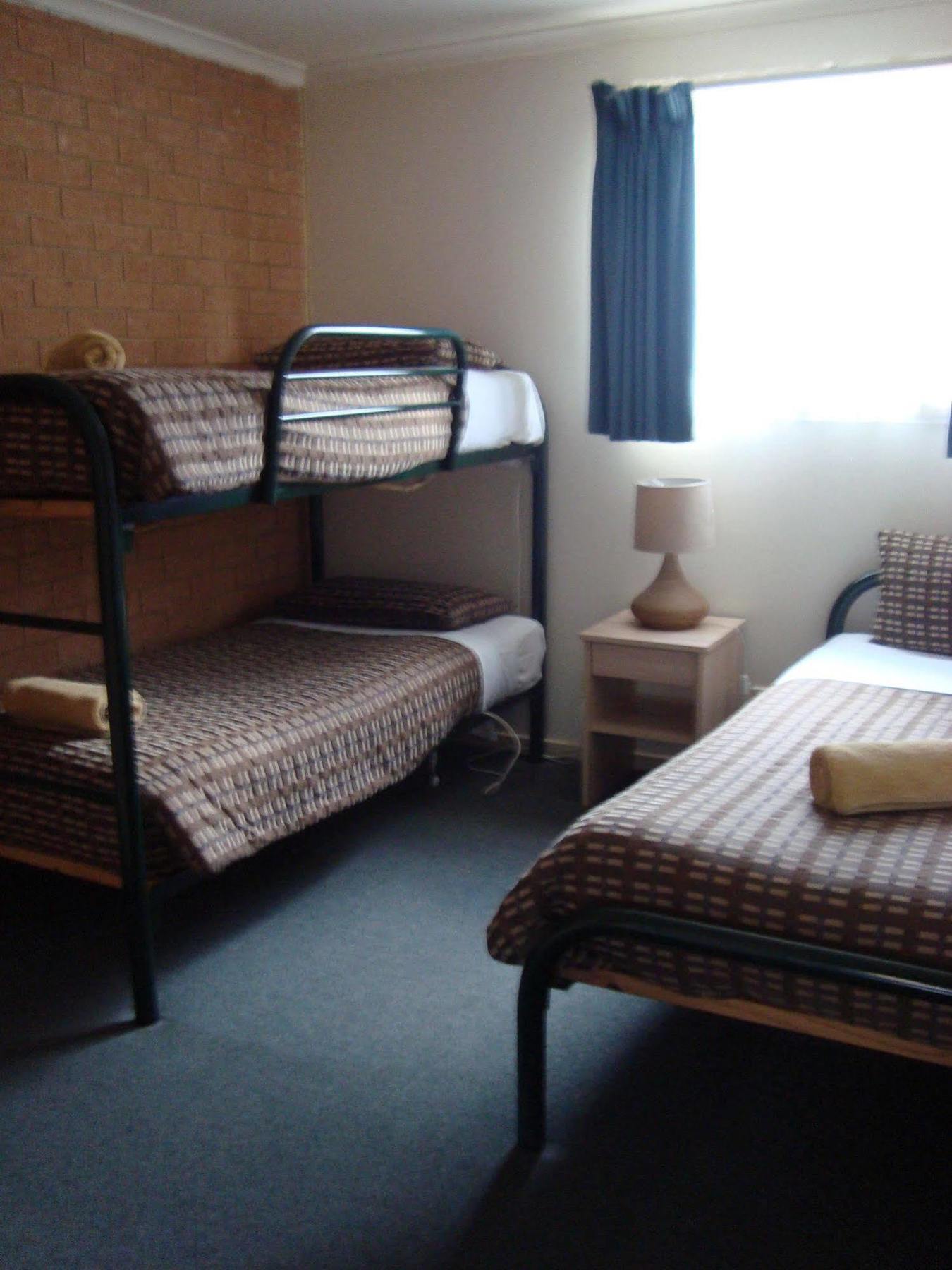 Beachcomber Motel & Apartments Apollo Bay Bagian luar foto