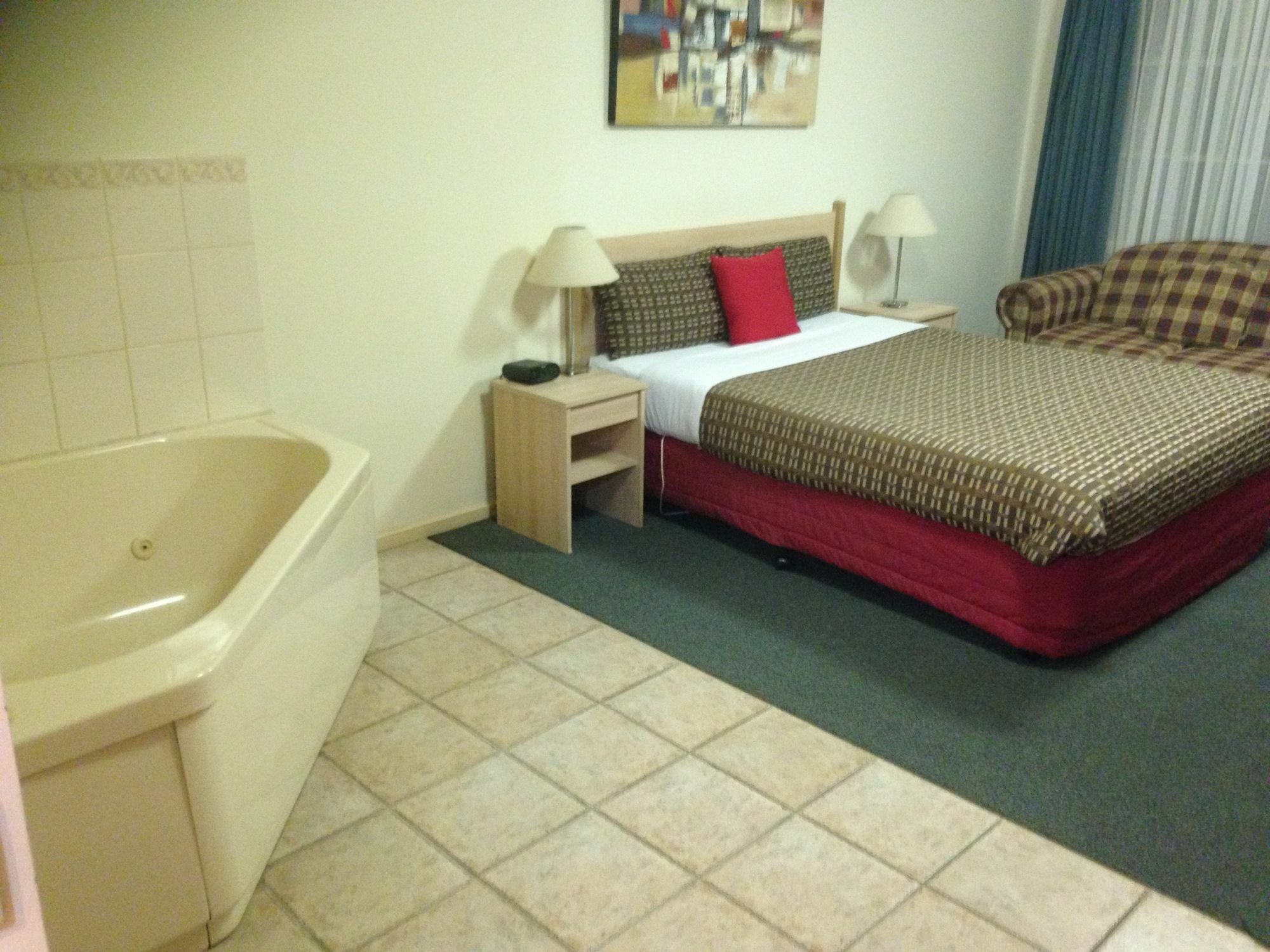 Beachcomber Motel & Apartments Apollo Bay Bagian luar foto