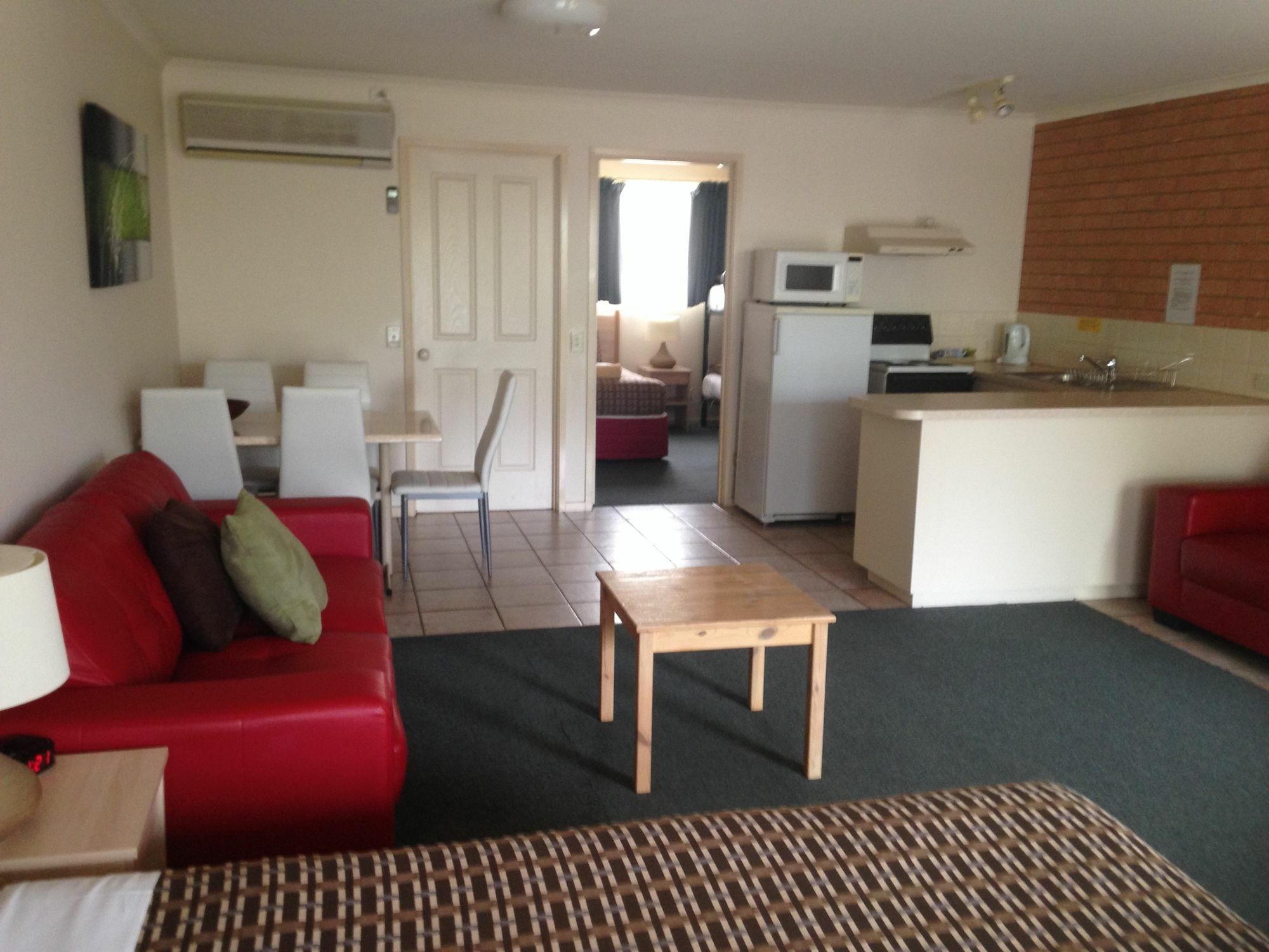 Beachcomber Motel & Apartments Apollo Bay Bagian luar foto